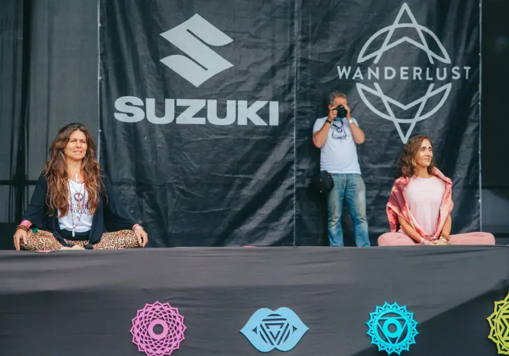 vuelve a ser protagonista de Wanderlust